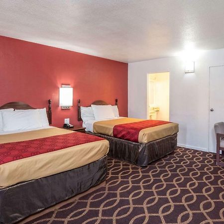 Econo Lodge University Тусон Екстериор снимка