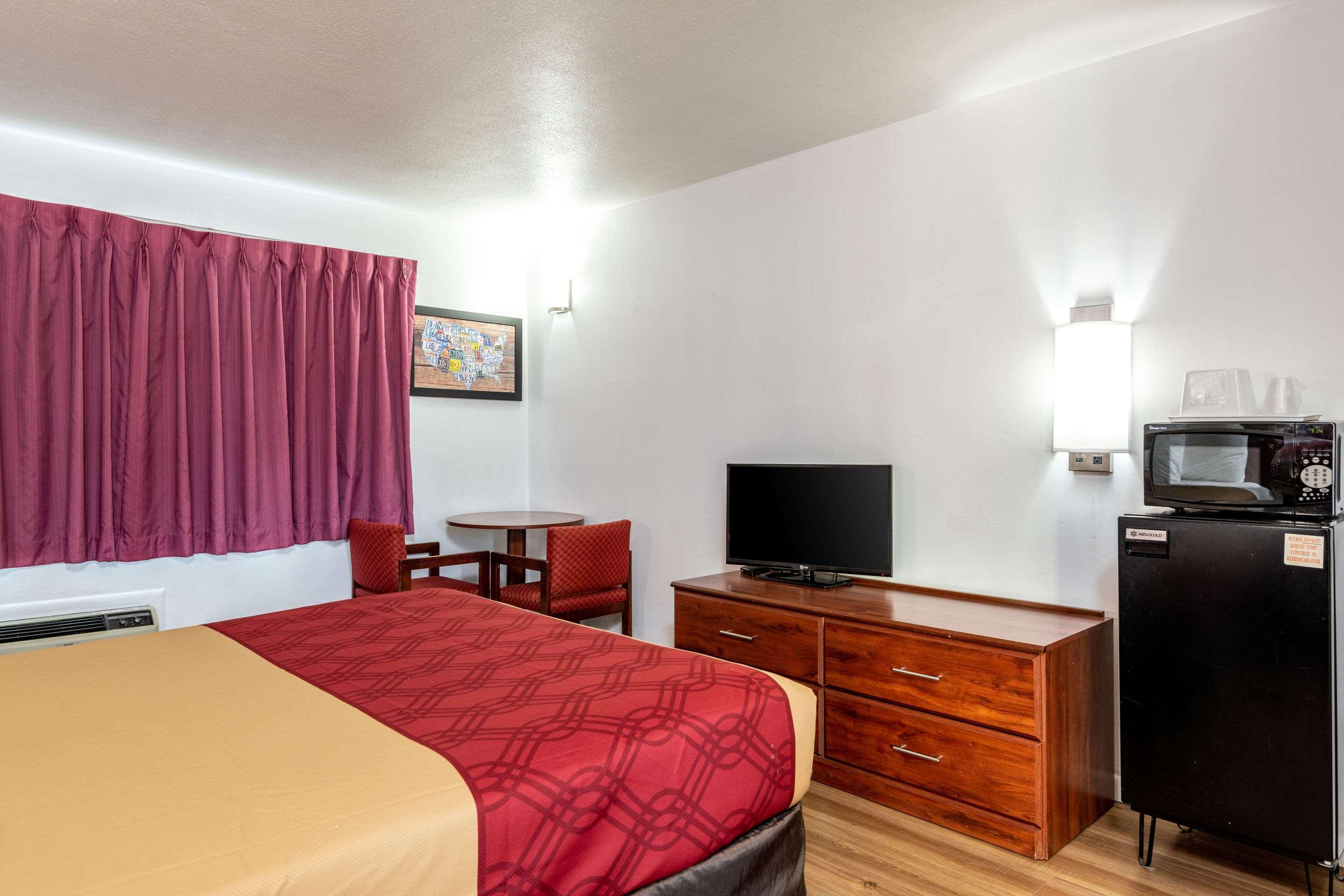 Econo Lodge University Тусон Екстериор снимка
