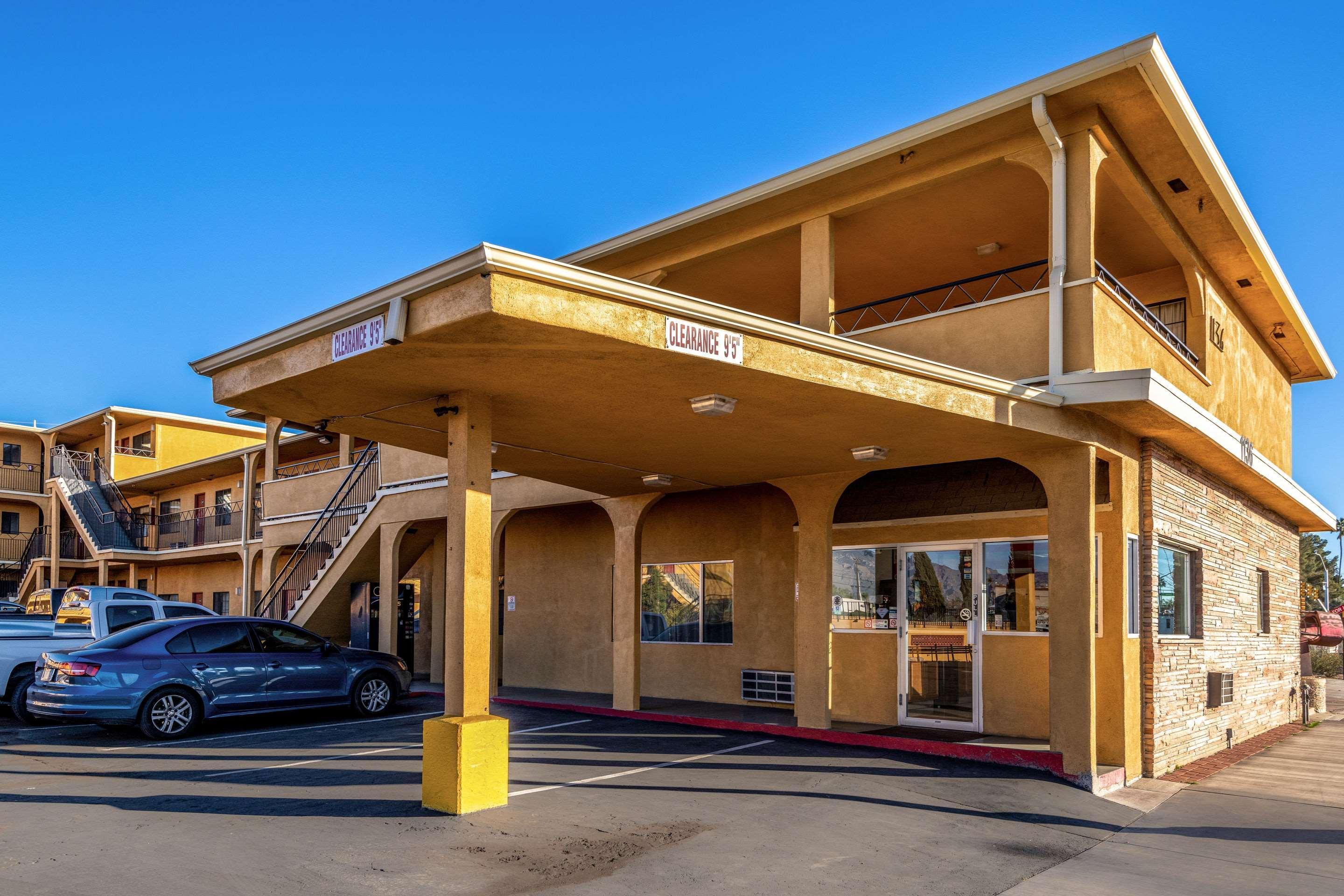 Econo Lodge University Тусон Екстериор снимка